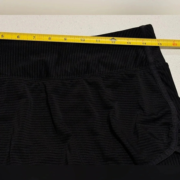 Athleta Good Match Skort Size Small - Picture 3 of 7